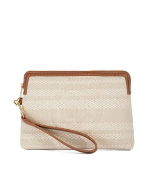Slay is the perfect styling solution for anyone looking for a handy pouch to their carry day-to-day essentials, or an extra compartment to add to their work bag. Designed with a stripe pattern on the front, the removable wrislet makes this incredibly versatile.