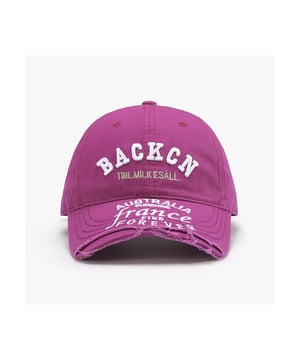 Gorra de béisbol de 1 pieza  
Hecha de algodón de alta calidad  
Diseño de letras bordado en la parte frontal  
Visera: 2.75 pulgadas  
Longitud: 9 pulgadas  
Ancho: 5.11 pulgadas  
Altura: 6.30 pulgadas  
Circunferencia: 22.04 a 22.40 pulgadas  
Importada  
Diseñada para mujeres  
Material: Algodón