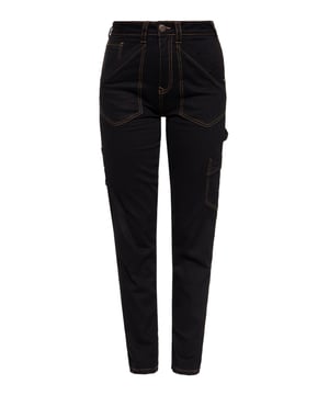 Work it like you want! Mit dieser Denim in Classic Black von Queen Kerosin ergatterst du das absolute It-Piece in der Workwear-Szene. Das dichte, feste Denimgewebe in Verbindung mit hellen, farblich kontrastierenden Nähten verleiht den Jeans den beliebten Casual-Streetstyle. Die hoch taillierte Passform im Regular-Fit sorgt für einen bequemen Sitz und verleiht die legere Lässigkeit. Der hohe Baumwollanteil mit einem Hauch Elastan ermöglichen ein angenehmes Haut- und Tragegefühl. Die Hose verfügt neben Eingriff- und Gesäßtaschen über zwei weitere seitliche Taschen sowie eine Hammerschlaufe und selbstverständlich das authentische "Watch-Pocket". Der goldfarbene, metallene Label-Knopf und "Gesäß-Sattelschnalle" setzen einen gekonnte Akzente. Ob Worker-Boots, Streetstyle Sneaker oder stilvoll umgeschlagen, mit deinen Lieblings-Pumps streif dir ein Tanktop über und genieße die Vielfältigkeit deines neuen Must-Have´s. Be Quick and grab it!  Unser Model ist 177 cm groß und trägt Größe 27/32. Die Innenbeinlänge bei Größe 27/32 beträgt 79 cm.  QUEEN KEROSIN: Du liebst und lebst den Lifestyle der amerikanischen 50er Jahre? Du stehst auf Hot Rod, Motorräder, Biker, Rock'n'Roll, Tattoos, Rockabilly und alles was dazu gehört? Wir auch! Wir kombinieren authentische Designs im vintage und retro Stil mit hochwertigen Materialen für ein tolles Tragegefühl und top Qualität. So kannst Du die wilden, rockigen Zeiten der 50's erneut zum Leben erwecken! DESIGN: Authentische Schwarze Damen-Workwear Jeans von Queen Kerosin PASSFORM: Die gerade, hochtaillierte Passform im Regular-Fit sorgt für einen bequemen Sitz und Lässigkeit.MATERIAL: Der hohe Baumwollanteil mit einem Hauch Elastan ermöglichen ein langlebiges angenehmes Haut- und Tragegefühl. KOMBINATIONSMÖGLICHKEIT: Ob Worker-Boots, Streetstyle Sneaker oder stilvoll umgeschlagen, mit deinen Lieblings-Pumps streif dir ein Tanktop über und genieße die Vielfältigkeit deines neuen It-Pieces. Be Quick and Grab it! LIEFERUMFANG: Diese Queen Kerosin Workwear Jeans sind in den Größen 26-32 bis 34/32 Inch erhältlich