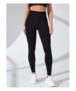 Hoge Taille Active Leggings  
Basisstijl  
Gemiddelde rek  
Materiaal samenstelling: 90% polyamide, 10% elastaan  
Verzorgingsinstructies: Machinewas koud, drogen op lage temperatuur  
Geïmporteerd  
Productmetingen (in inches):  
Maat S (US 4): Onderlengte 31.1, Taille 22, Heup 26  
Maat M (US 6/8): Onderlengte 31.5, Taille 23.6, Heup 27.6  
Maat L (US 10/12): Onderlengte 31.9, Taille 25.2, Heup 29.1  
Dames