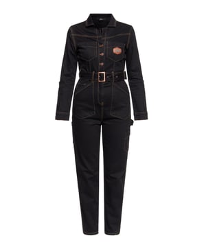 Ready to roll up your sleeves Rockabella?! Dieser Langarm Workwear Denim Overall von Queen Kerosin bringt den authentischen Vintage Lifestyle in deine Garderobe! Ein typischer Reverskragen in Verbindung mit einer Knopfleiste bis zum Schritt und angrenzendem Reißverschluss werden authentisch mit einem Bindegürtel in der Taille abgerundet und bewirken eine Passung im figurbetonten Regular Fit. Label-Patch und Kontrasnähte verleihen den letzten Schliff! Praktische Brust-, Eingriff- und Gesäßtaschentaschen sowie die angebrachte Hammerschlaufe erschaffen den legeren Workwear-Look. Der feminin, lässige Overall besteht aus robustem Jeansgewebe und Baumwolle mit leichtem Stretch Anteil für eine optimale Bequemlichkeit und einen angenehmen Tragekomfort. Das schmal zulaufende Bein ermöglicht dir sowohl zu Pumps als auch "Worker-Like" zu derben Boots den perfekten Rockabella Auftritt!  QUEEN KEROSIN: Du liebst und lebst den Lifestyle der amerikanischen 50er Jahre? Du stehst auf Hot Rod, Motorräder, Biker, Rock'n'Roll, Tattoos, Rockabilly und alles was dazu gehört? Wir auch! Wir kombinieren authentische Designs im vintage und retro Stil mit hochwertigen Materialen für ein tolles Tragegefühl und top Qualität. So kannst Du die wilden, rockigen Zeiten der 50's erneut zum Leben erwecken!DESIGN: Authentischer Langarm Workwear Overall von Queen Kerosin! Ein typischer Reverskragen in Verbindung mit einer Knopfleiste bis zum Schritt und angrenzendem Reißverschluss werden authentisch mit einem Bindegürtel in der Taille abgerundet und bewirken eine Passung im figurbetonten Regular Fit. Label-Patch und Kontrasnähte verleihen den letzten Schliff!  Praktische Brust-, Eingriff- und Gesäßtaschentaschen sowie die angebrachte Hammerschlaufe erschaffen den legeren Worker-Look.PASSFORM: Ein bequemer, femininer Slim Fit mit schmaler zulaufenden Bein und verstellbarem Taillengürtel für die optimale Passform.MATERIAL: Robustes Denim Gewebe, das sich als langlebig und hautfreundlich erweist.KOMBINATIONSMÖGLICHKEITEN: Das schmal zulaufende Bein ermöglicht dir sowohl zu Pumps als auch "Worker-Like" zu derben Boots den perfekten Rockabella Auftritt!LIEFERUMFANG: Eine Lieferung enthält einen Damen Queen Kerosin Langarm Denim Workwear Overall in XS S M L XL XXL 3XL oder 4XL