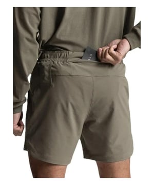 Basis stijl  
Moderate stretch  
Materiaal samenstelling: 100% polyester  
Verzorgingsinstructies: Machinewas koud. Trommeldrogen op lage temperatuur.  
Geïmporteerd  
Maat S: Onderlengte 16,5 inch Taille 28,3 inch Heup 40,2 inch  
Maat M: Onderlengte 16,9 inch Taille 29,9 inch Heup 41,7 inch  
Maat L: Onderlengte 17,3 inch Taille 31,5 inch Heup 43,3 inch  
Maat XL: Onderlengte 17,7 inch Taille 33,1 inch Heup 44,9 inch  
Maat 2XL: Onderlengte 18,1 inch Taille 34,6 inch Heup 46,5 inch  