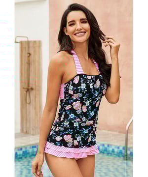 Patrón floral y de rayas  
Con tirantes traseros  
Con volantes  
Detalle fruncido  
Acolchado removible  
Top y parte inferior forrados  
Sin aros  
Cuello halter  
Altamente elástico  
S: cintura 28 in debajo del busto 27 in cadera 30 in  
M: cintura 30 in debajo del busto 27 in cadera 31 in  
L: cintura 33 in debajo del busto 30 in cadera 34 in  
XL: cintura 35 in debajo del busto 33 in cadera 37 in  
2XL: cintura 37 in debajo del busto 35 in cadera 39 in  
85% poliéster 15% spandex  
Lavado a máquina en frío, secar en secadora a baja temperatura  
Importado  
Material: 82% nailon 18% spandex