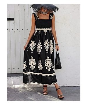 Vestido Maxi de Tirantes Anchos con Estampado Fruncido  
Características: Fruncido  
Transparente: Opaco  
Elasticidad: Sin elasticidad  
Cuerpo: Sin forro  
Composición del material: 95% poliéster 5% elastano  
Instrucciones de cuidado: Lavar a máquina en frío. Secar a baja temperatura.  
Importado