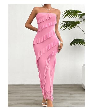 Raffung Design  
Schlitz hinten  
Undurchsichtig  
Moderate Dehnbarkeit  
Vollständig gefüttert  
Materialzusammensetzung: 95% Polyester, 5% Elasthan  
 Pflegehinweise: Maschinenwäsche kalt, im Trockner bei niedriger Temperatur trocknen  
Importiert