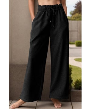 Schnürung Weite Active Pants
  Schnürbund für eine verstellbare Passform
  75 % Polyester, 25 % Baumwolle
  Kein Stretch
  Maschinenwäsche kalt, im Trockner bei niedriger Hitze trocknen
  Importiert
  Größe S: Taille 66 cm Hüfte 105 cm Innenbeinlänge 72 cm Beinlänge 104 cm
  Größe M: Taille 72 cm Hüfte 111 cm Innenbeinlänge 72 cm Beinlänge 105 cm
  Größe L: Taille 78 cm Hüfte 117 cm Innenbeinlänge 73 cm Beinlänge 106 cm
  Größe XL: Taille 86 cm Hüfte 123 cm Innenbeinlänge 73 cm Beinlänge 107 cm
  Größe 2XL: Taille 94 cm Hüfte 129 cm Innenbeinlänge 73 cm Beinlänge 108 cm
Material: Das Material scheint ein weiches, bequemes Fleece oder französisches Terry-Stoff zu sein. Die visuelle Textur deutet auf eine Mischung aus Baumwolle und möglicherweise Polyester für Wärme und Haltbarkeit hin.