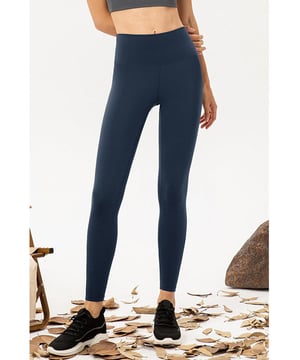 Hoge Taille Skinny Active Broek  
  Basisstijl  
  Zeer rekbaar materiaal  
  74% nylon 26% elastaan  
  Machinewas op koude temperatuur  
  Droogtrommel op lage temperatuur  
  Geïmporteerd  