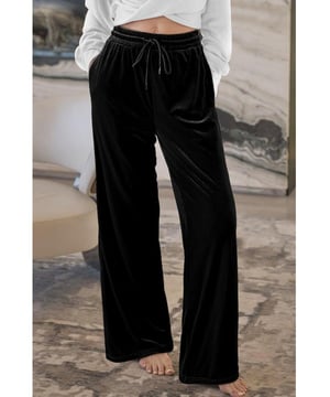 Kordelzug Taille Weite Bein Active Pants  
Leicht dehnbares Material  
Zusammensetzung: 95% Polyester, 5% Elastan  
Pflegehinweise: Maschinenwäsche kalt, im Trockner bei niedriger Temperatur trocknen  
Importiert  
Größe S: Beinlänge 104 cm, Innenbeinlänge 75,5 cm, Taille 66 cm, Hüfte 100 cm  
Größe M: Beinlänge 105 cm, Innenbeinlänge 75,7 cm, Taille 72 cm, Hüfte 106 cm  
Größe L: Beinlänge 106 cm, Innenbeinlänge 75,9 cm, Taille 78 cm, Hüfte 112 cm  
Größe XL: Beinlänge 107 cm, Innenbeinlänge 75,9 cm, Taille 86 cm, Hüfte 120 cm  
Größe 2XL: Beinlänge 108 cm, Innenbeinlänge 75,9 cm, Taille 94 cm, Hüfte 128 cm