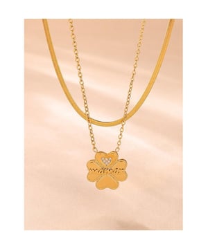 2-delig ketting set  
18K verguld  
Gemaakt van titaniumstaal  
Ingelegd met sprankelende zirkon  
Vierbladige klaver hanger  
Kettinglengte: 40 cm  
Verlengketting lengte: 5 cm  
Hangerlengte: 1,7 cm  
Hangerbreedte: 1,1 cm  
Gewicht van de vierbladige klaver hanger: 3,5 g  
Gewicht van de slangbeen ketting: 2,5 g  
Vermijd dragen tijdens het sporten om verslechtering te voorkomen  
Materiaal: RVS Cubic Zirconia