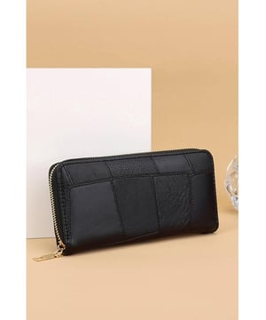 Tamaño de la bolsa: Pequeña  
Material: Cuero PU  
Importado  
Medidas (pulgadas): 7.9 (Largo) x 1.2 (Ancho) x 3.9 (Altura)  
Género: Mujeres