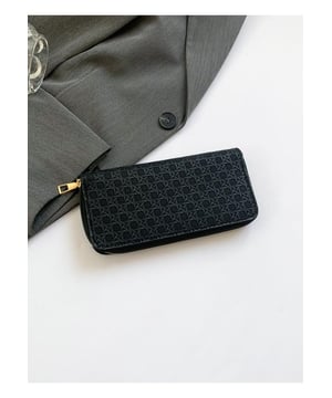 Taschen Größe: Klein  
Material: PU-Leder  
Importiert  
Tatsächliche Höhe: 3,5 Zoll  
Tatsächliche Breite: 1 Zoll  
Tatsächliche Länge: 7,5 Zoll  
Für Frauen entworfen
