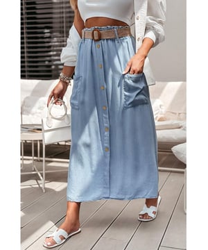 Diseño con botones  
Bolsillos para mayor funcionalidad  
Material opaco  
Sin forro  
Fabricado en 100% lyocel  
Lavar a máquina con agua fría  
Secar a baja temperatura  
Disponible en tallas S a XL