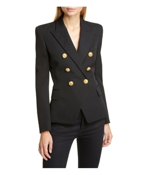 Kraag Blazer met Lange Mouwen  
  Knopsluiting aan de voorkant  
  Normale dikte  
  Voering voor comfort  
  Materiaalsamenstelling: 95% polyester 5% spandex  
  Onderhoudsinstructies: Machinewas koud, lage temperatuur drogen  
  Geïmporteerd