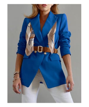 Blazer de manga larga con solapa y botones  
95% poliéster 5% elastano  
Solapa clásica  
Frente abotonado  
Totalmente forrado  
Lavable a máquina en frío  
Secado en secadora a baja temperatura  
Material: Poliéster