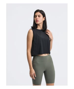 Estilo básico  
Opaco  
Altamente elástico  
Composición del material: 75% nylon, 25% spandex  
Instrucciones de cuidado: Lavar a máquina con agua fría y secar a baja temperatura  
Importado  
Tallas disponibles: 4, 6, 8, 10, 12  
Medidas del producto en pulgadas: Largo de la parte superior y busto