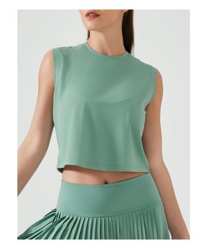 Estilo básico  
Opaco  
Altamente elástico  
100% poliéster  
Lavar a máquina en frío  
Secar a baja temperatura  
Importado  
Material: El material parece ser una tela suave, ligera y elástica, probablemente una mezcla de poliéster y spandex para ropa deportiva. La composición exacta es.