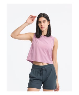 Estilo básico  
Opaco  
Muy elástico  
Composición del material: 75% nylon 25% spandex  
Instrucciones de cuidado: Lavar a máquina en frío, secar a baja temperatura  
Importado  
Tallas disponibles: 4 6 8 10 12  
Medidas del producto en pulgadas: Largo del top y busto