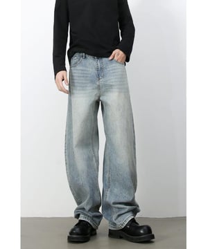 Basic-Stil  
Kein Stretch  
84,4 % Baumwolle 9,6 % Viskose 6 % Polyester  
Maschinenwäsche kalt  
Trocknen im Trockner bei niedriger Temperatur  
Importiert  
Material: Baumwollmischung-Denim