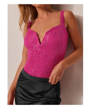 Bodysuit met pailletten en brede band
  Kenmerken: pailletten
  Doorschijnend: ondoorzichtig
  Stretch: licht rekbaar
  Materiaalsamenstelling: 92% polyester 8% elastaan
  Wasvoorschriften: machinewas koud. Droogtrommel laag.
  Geimporteerd