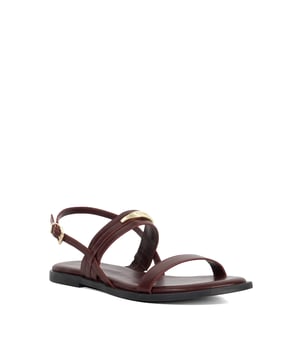 A contemporary flat branded sandal crafted with leather straps and an adjustable ankle strap, the bounce back foam in sole and lightweight rubber sole adds all-day-comfort.