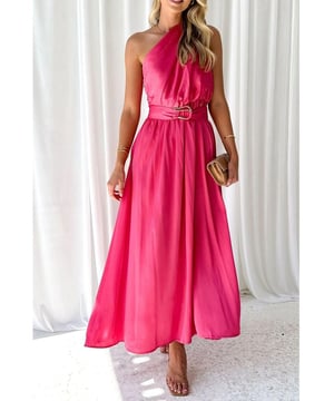 Basic.
  Style.
  Inklusive Gurtel.
  Transparent: Undurchsichtig.
  Stretch: Kein Stretch.
  Body: Nicht gefuttert.
  Materialzusammensetzung: 100% Polyester.
  Pflegehinweis: Maschinenwasche kalt Trockner bei niedriger Temperatur.
  Importiert.
