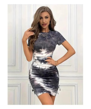 Vestido de manga corta con cuello redondo y cordón ajustable
  Ligeramente elástico para mayor comodidad
  Hecho de 95% poliéster y 5% spandex
  Lavar a máquina en frío y secar a baja temperatura
  Importado
  Disponible en tallas S a 2XL
Material: 95% poliéster 5% spandex
