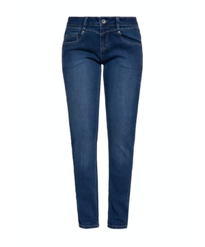 Als zeitloeser Denim Klassiker präsentiert sich die »Zoe« von Amor Trust & Truth! Der klassische 5-Pocket Stil wird gekonnt mit einer leichter Waschung sowie dezenten Kontrastnähten und Figur umschmeichelten Sattel abgerundet. In mid waist Slim-Fit geschnitten, betont sie die femininen Vorzüge. Ein hochwertiger Mix unter anderem aus wiederverwendetem und recyceltem Materialien sorgen nicht nur für ein angenehmes Haut- und Tragegefühl, sondern punktet auch in Sachen Nachhaltigkeit. Ein stilsicherer Kombi-Partner für jede Gelegenheit.  AMOR, TRUST & TRUTH: Unser Label steht für tolle Qualität und feminine, legere Designs, die wie für Dich gemacht sind DESIGN: Als zeitloser Denim-Klassiker präsentiert sich »Zoe« im 5-Pocket Design mit leichter Waschung und dezenten Kontrastnähten von Amor Trust & Truth! PASSFORM: Der mid waist slim-fit sowie der akzentuierende Sattel betonen die Vorzüge der weibliche Silhouette. MATERIAL: Angenehmer Material-Mix mit u.a. nachhaltigen Materialien 69% Baumwolle, 24,5% Reused Baumwolle, 5% Recycled Polyester, 1,5% Elastan KOMBINATIONSMÖGLICHKEIT: »Zoe« ist ein baoluter  Kombi-Allrounder zu Sneakern und Shirt für deinen Casual-Look oder Pumps für den Abend oder legere Buissnes Outfits LIEFERUMFANG: Eine Lieferung enthält eine Damenhose von Amor, Trust & Truth in den Größen W: 34–44 mit Länge: 31