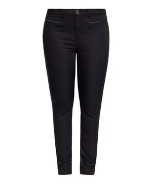 Egal ob zum Pullover oder chic zur Bluse, dieses Damen Stretchhose von Amor, Trust & Truth passt! Ihr elastisches, dichtes Material passt sich ideal dem Körper an ohne unbequem zu werden, trotz der Slim Fit Passform. Das Material ist sehr hautfreundlich und bringt einen hohen Tragekomfort mit sich. Die hochwertige Verarbeitung spiegelt sich im Blindsaum an den Beinabschlüssen und der formgebenden Abnäherverlegung wieder. So wurde vorne eine Passe gearbeitet, die als Abnäher hinten in die Fake-Leistentaschen läuft. Zusätzlich wurde vorne ein Keil gearbeitet, doch das unverkennbare Highlight sind die Zier-Reißverschlüsse unterhalb der Passe in der Front. Gürtelschlaufen runden das Design gekonnt ab. Der perfekte Kombipartner für legere Looks mit Sneaker und T-Shirt oder für ins Büro mit Bluse, Balzer und Pumps.  AMOR, TRUST & TRUTH: Unser Label steht für tolle Qualität und feminine, legere Designs, die wie für Dich gemacht sindDESIGN: Die Stretchhose »Rachel« von Amor, Trust & Truth überzeugt mit ihrem cleanen Design mit Zierleistentaschen hinten und Fake-Reißverschlusstaschen vorne. Coole Teilungsnähte und ein hochwertiger Blindsaum vervollständigen ihren Look.PASSFORM: Die Hose ist in einem femininen Slim Fit mit High Waist geschnittenMATERIAL: Das elastische Material passt sich dem Körper gut an und erweist sich als super hautfreundlichKOMBINATIONSMÖGLICHKEIT: Toller Kombipartner für entspannte Alltagslooks oder in Kombination mit Bluse und hohen Schuhen auch ideal für ins BüroLIEFERUMFANG: Eine Lieferung enthält eine Damenhose von Amor, Trust & Truth in den Größen 34 - 44 mit Länge 29