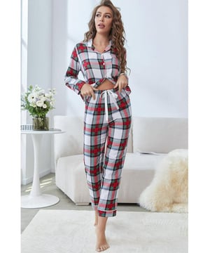 Categoria de talla: Regular.
  Numero de piezas: 2.
  Tipo de patron: Cuadros.
  Estilo: Minimalista.
  Caracteristicas: Corbata.
  Escote: Cuello solapa.
  Longitud: Recortada.
  Longitud de la manga: Manga larga.
  Tipo de manga: Mangas regulares.
  Material: 100% viscosa.
  Estiramiento: No se estira.
  Transparente: No.
  Cuerpo: Sin forro.
  Instrucciones de cuidado: Lavar a mano con agua fria. No secar en secadora..
  Importado.