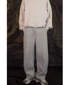 Pantalones de chándal rectos con cordón para hombres  
Material: 77% algodón, 16% poliéster, 7% spandex  
Estilo básico  
Instrucciones de cuidado: Lavar a máquina en frío, secar a baja temperatura  
Importado  
Tamaño M: Longitud del fondo  
40.2 pulgadas Cintura  
26.8 pulgadas Cadera  
39.4 pulgadas  
Tamaño L: Longitud del fondo  
41.3 pulgadas Cintura  
28.3 pulgadas Cadera  
40.9 pulgadas  
Tamaño XL: Longitud del fondo  
42.5 pulgadas Cintura  
29.9 pulgadas Cadera  
42.5 pulgadas  