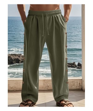 Estilo básico con botones  
Composición del material: 95% lino 5% poliéster  
Instrucciones de cuidado: Lavar a máquina en frío. Secar a baja temperatura.  
Importado  
Medidas del producto (medidas en pulgadas):  
S: Largo del fondo 40.2 Entrepierna 28.3 Cintura 27.6 Cadera 40.2  
M: Largo del fondo 40.9 Entrepierna 28.7 Cintura 29.1 Cadera 41.7  
L: Largo del fondo 41.7 Entrepierna 29.1 Cintura 30.7 Cadera 43.3  
XL: Largo del fondo 42.5 Entrepierna 29.5 Cintura 32.3 Cadera 44.9  
2XL: Largo del fondo 43.3 Entrepierna 29.9 Cintura 33.9 Cadera 46.5  
3XL: Largo del fondo 44.1 Entrepierna 30.3 Cintura 35.4 Cadera 48