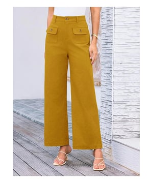 Hose mit weitem Bein mit hoher Taille.
  Vorderseite mit Knopfen.
  Taschendesign.
  95 % Polyester 5 % Elasthan.
  Maschinenwasche kalt.
  Bei niedriger Temperatur im Trockner trocknen.
  Importiert.