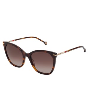 Diese Sonnenbrille Carolina Herrera interpretiert die Schmetterlingssilhouette mit einem zeitgenössischen Design neu, das die Weiblichkeit unterstreicht, ohne die klassische Eleganz der Marke zu verlieren.

 Form und Design:
 - Schmetterlingssilhouette mit weichen Kanten, die das Gesicht stilisiert und für ein vornehmes Aussehen sorgt.
 - Rundum-Design, das für eine harmonische und schmeichelhafte visuelle Abdeckung sorgt.

 Rahmenmaterial:
 - Acetatrahmen, der sich durch seine Leichtigkeit und Haltbarkeit auszeichnet.
 - Dünne Metallbügel mit sorgfältig ausgearbeiteter Oberfläche, die für Kontrast und Raffinesse sorgen.

 Markendetails:
 - Carolina Herrera-Logo dezent in den Bügel eingraviert.
 - Anschlüsse mit kreisförmigem Detail und den Initialen CH, dem Markenzeichen des Hauses.

 Gläser:
 - Gläser mit 100 % UV-Schutzfilter, ideal für den täglichen Einsatz im Freien.
 Maßnahmen: Glasbreite: 56 mm. Steg: 20 mm. Bügel: 145 mm
 Komposition: Acetat
 Pflege:
Nur mit Wasser oder ggf. einer milden Seife waschen.
 Mit einem weichen Tuch trocknen, um Kratzer zu vermeiden.
 Vermeiden Sie den Kontakt mit rauen Oberflächen oder scheuernden Flüssigkeiten.