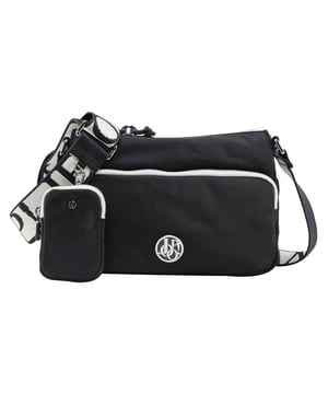 Handtasche für Damen von der Marke Joop! JEANS. Aus der Serie Lietissimo Jasmina Shoulderbag shz. Großes Hauptfach mit Reißverschluss. Längenverstellbare Träger mit Logo Schriftzug.