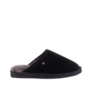 De Warmbat Unisex-slofjes combineren luxe materialen met maximaal comfort. De comfortabele instap maakt het aan- en uittrekken eenvoudig, terwijl het zachte suède aan de buitenkant zorgt voor een chique uitstraling en duurzaamheid. Gevoerd met fijne Merino-schaapwol bieden deze slofjes een heerlijk warm gevoel op koude dagen. De antislipzool zorgt voor veiligheid op alle oppervlakken, zodat u zich ontspannen in uw huis kunt bewegen. Dankzij de hoogwaardige materialen en doordachte afwerking ervaren uw voeten het hoogste draagcomfort - perfect voor lange winteravonden. Deze slofjes zijn de ideale metgezel voor gezellige uurtjes en stijlvolle ontspanning.