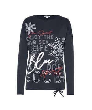 De poollichten inspireerden dit versierende glitterprint op het SOCCX langarmshirt voor dames. Het comfortabele dames shirt heeft een brandgarenstructuur en onafgebroken randen bij de ronde hals en de mouwen. Het shirt laat zich mooi draperen met het trekkoord aan de onderkant.