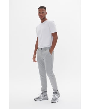 Regular fit,Regular taille,Slim  Wassen op 30°, niet bleken, niet in de droger drogen, Druipnat ophangen, koud strijken max. 110° C, Droogreiniging  62% Polyester,33% Viscose,5% Elastaan