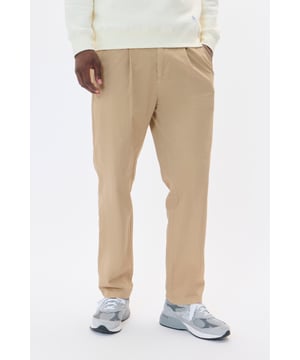 Regular fit,Regular taille,Regular fit  Wassen op 30°, niet bleken, niet in de droger drogen, Druipnat ophangen, koud strijken max. 110° C, Niet droog reinigen  98% Katoen,2% Elastaan