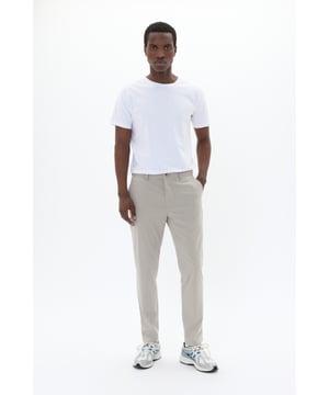 Regular fit,Regular taille,Slim  Fijne was 30°, niet bleken, niet in de droger drogen, Druipnat ophangen, koud strijken max. 110° C, Droogreiniging  68% Polyester,29% Viscose,3% Elastaan