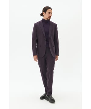 Regular fit  Extra fijne was 30°, niet bleken, niet in de droger drogen, Druipnat ophangen, warm strijken max. 150° C, Droogreiniging  58% Polyester (Gerecycled),40% Wol,2% Elastaan