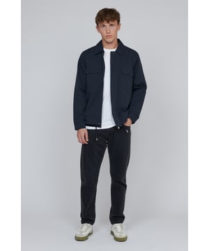 Regular fit  Fijne was 30°, niet bleken, niet in de droger drogen, Druipnat ophangen, koud strijken max. 110° C, Droogreiniging  100% Polyester