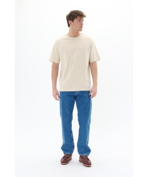 Relaxed fit,Korte mouwen  Wassen op 30°, niet bleken, niet in de droger drogen, Druipnat ophangen, koud strijken max. 110° C, Droogreiniging  100% Katoen