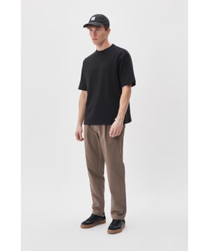 Relaxed fit,Korte mouwen  Wassen op 30°, niet bleken, niet in de droger drogen, Druipnat ophangen, koud strijken max. 110° C, Droogreiniging  50% Katoen,50% Polyester