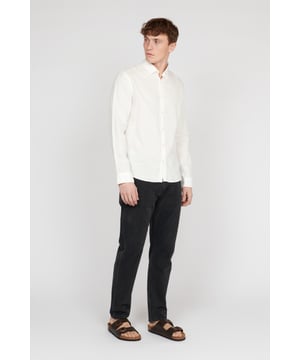 Regular fit,Lange mouwen  Fijne was 40°, niet bleken, niet in de droger drogen, Druipnat ophangen, warm strijken max. 150° C, Droogreiniging  100% Linnen