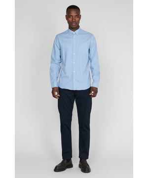 Regular fit,Lange mouwen  Fijne was 40°, niet bleken, niet in de droger drogen, Druipnat ophangen, warm strijken max. 150° C, Chemisch laten reinigen.  60% Katoen,40% Polyester