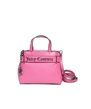 Elegante y funcional: Bolso de cuero Juicy Couture  
Este bolso de cuero de alta calidad combina la elegancia atemporal con la practicidad diaria. Con asas estructuradas y un logo metálico en tono plateado de Juicy Couture, irradia sofisticación. El cierre con cremallera seguro mantiene tus pertenencias a salvo, mientras que el interior forrado con múltiples compartimentos asegura una organización sin esfuerzo. Con una correa de hombro removible, puedes llevarlo a mano o usarlo al hombro. Ideal para el trabajo, ocasiones especiales o para elevar tu estilo diario.  
Dimensiones: 24 x 11.5 x 19 cm