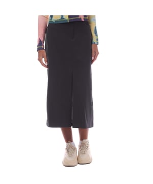 This women's midi skirt fuses tailoring with sportswear. Designed with a low-rise waist and a split through the hem  it has a classic wool-blend front and a contrasting back cut from a smooth and sheeny double-knit fabric. The piping-traced side bands enhance the sporty feel. Finished with a tiny Oval D plaque at the waist.