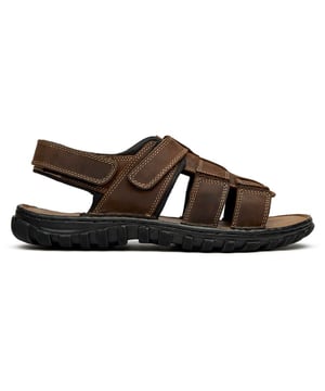 Sandalias Lotus Boscom marrones para hombre, fabricadas con sintético y suela de goma. Incluyen cierre de velcro, plantilla cómoda y suela resistente.