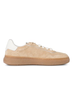 Geef je casual look een stoere touch met deze vetersneakers van Tamaris. Met een bovenwerk van leer en synthetisch materiaal en een comfortabele voering bieden ze zowel stijl als ondersteuning, de hele dag door. Belangrijkste kenmerken: Bovenwerk van een mix van leer en synthetisch materiaal Zachte voering en binnenzool van textiel Vetersluiting voor een stevige pasvorm Hakhoogte van 40 mm in plateaustijl Duurzame synthetische buitenzool Comfortabele voering voor dagelijks gebruik
