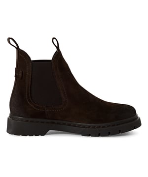 Estas botas Chelsea de piel Tamaris combinan un estilo atemporal con la comodidad para el día a día. Diseñadas con un tacón cuadrado con gran soporte, forro suave y un ajuste clásico al tobillo, son la incorporación perfecta a tu colección de calzado. Características principales: Exterior de piel de primera calidad. Diseño de bota Chelsea sin cordones. Plantilla y forro textil suave. Forro Comfort-Lining para mayor comodidad. Tacón cuadrado de 30 mm para mayor equilibrio y sujeción. Altura de la caña: 13 cm. Suela exterior resistente de material mixto.